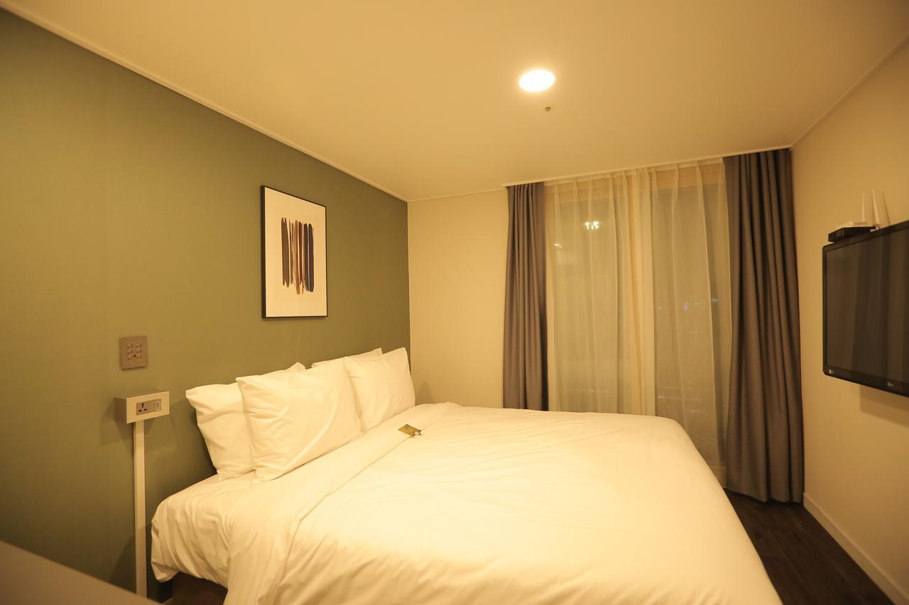 The Hotel Young Inn Seoul Exterior foto